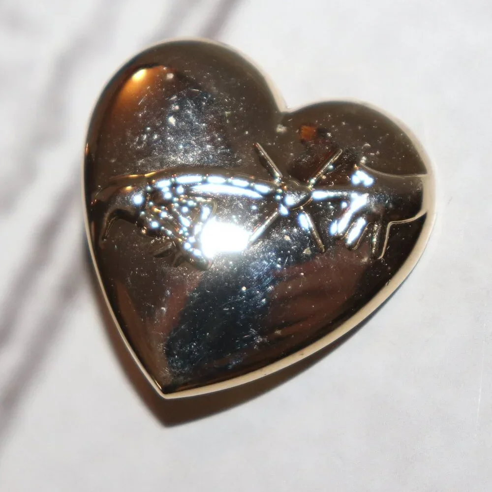 💫❤️🌠 GOLD ET UNIVERSAL STUDIOS HEART BROOCH · 1